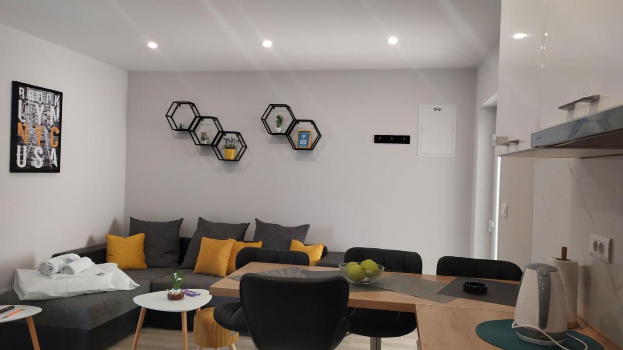 Apartment Skavo Baška Voda エクステリア 写真