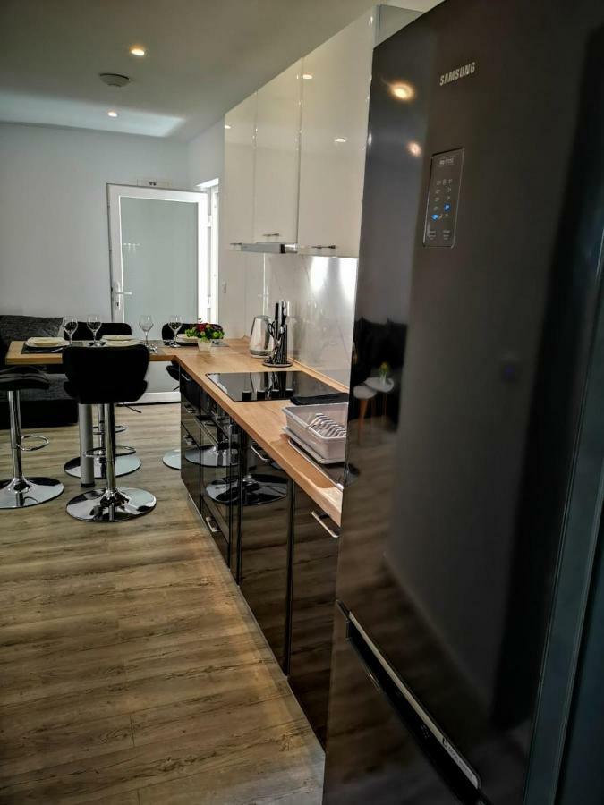 Apartment Skavo Baška Voda エクステリア 写真